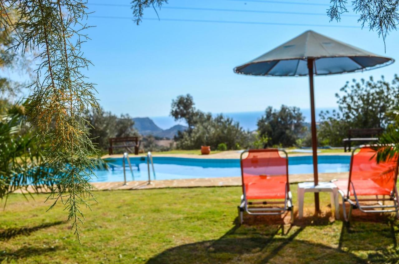 Petra-Mare 8 Villa Akoumia Екстериор снимка