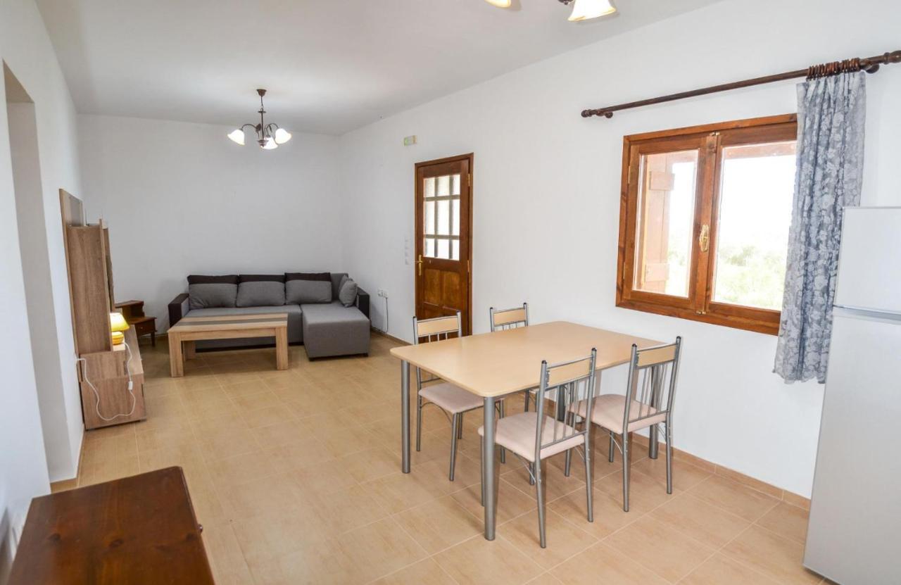 Petra-Mare 8 Villa Akoumia Екстериор снимка