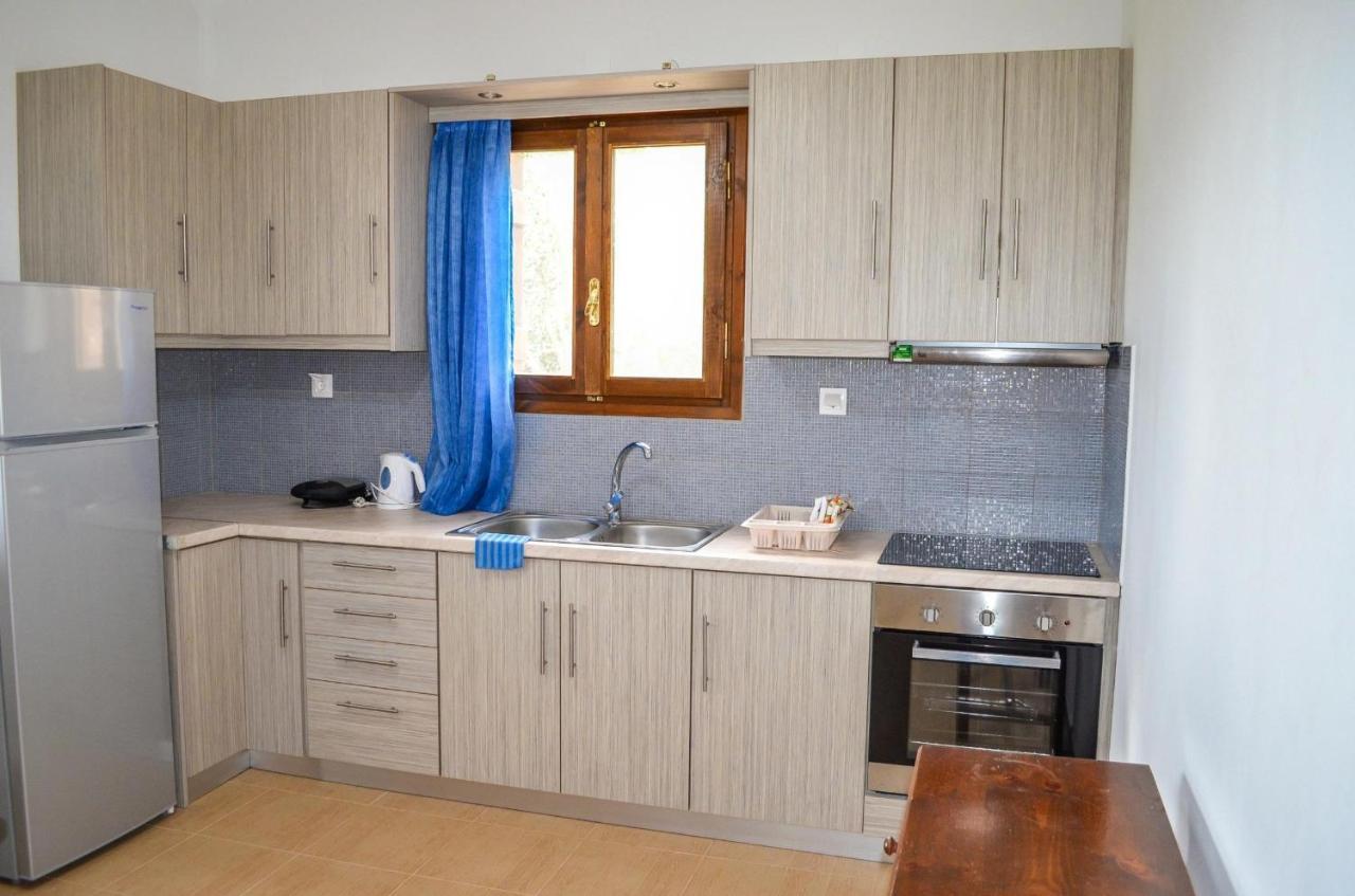 Petra-Mare 8 Villa Akoumia Екстериор снимка