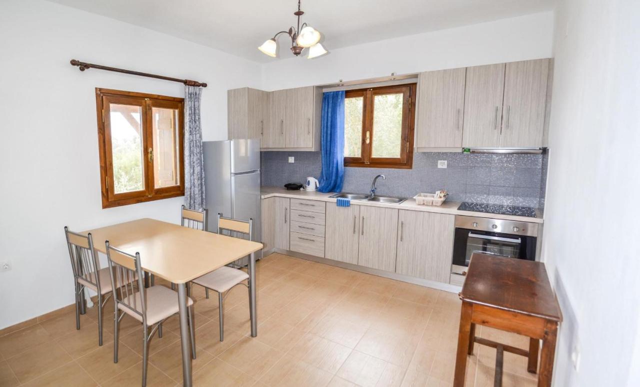 Petra-Mare 8 Villa Akoumia Екстериор снимка